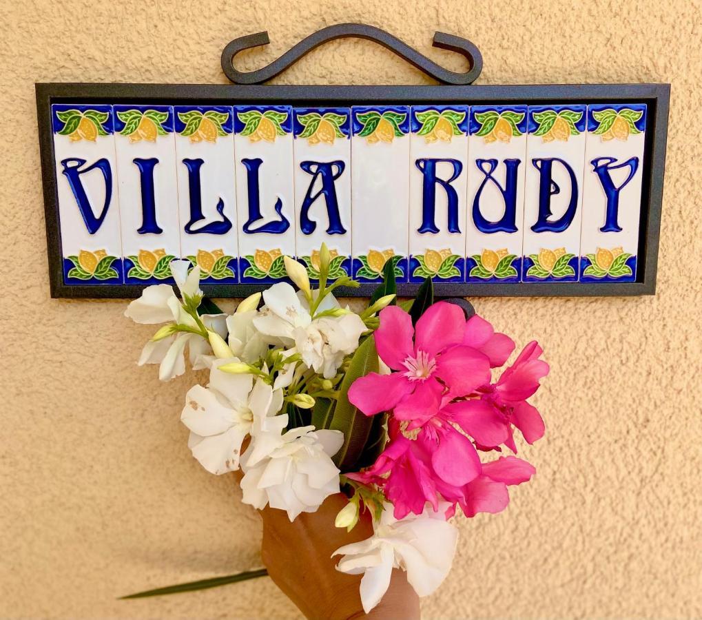 Villa Rudy Holiday Home Njivice Exteriér fotografie